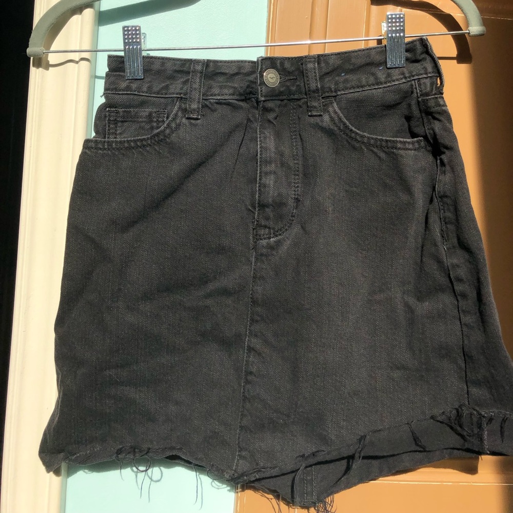 Black High Waisted Denim Skirt ! ♥︎
